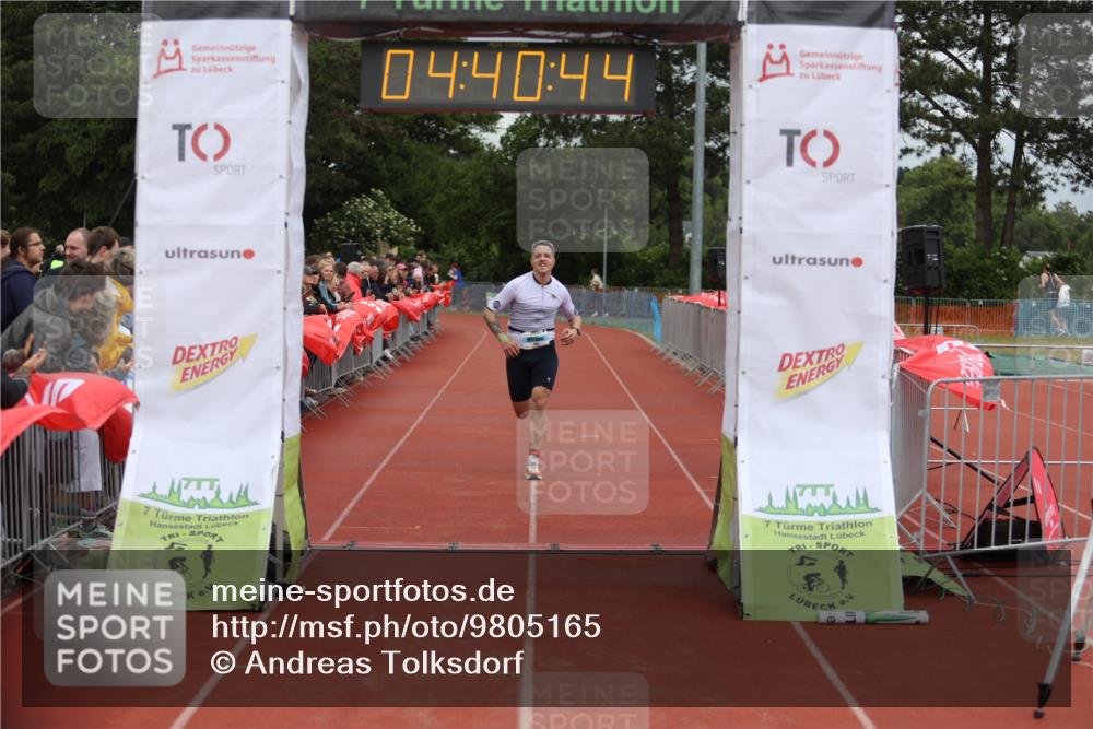 14.06.2026 - 7 Türme Triathlon Andreas Tolksdorf http://msf.ph/oto/9805165 14.06.2026 15:40:43 Ziel 1031, 1563 meine-sportfotos.de