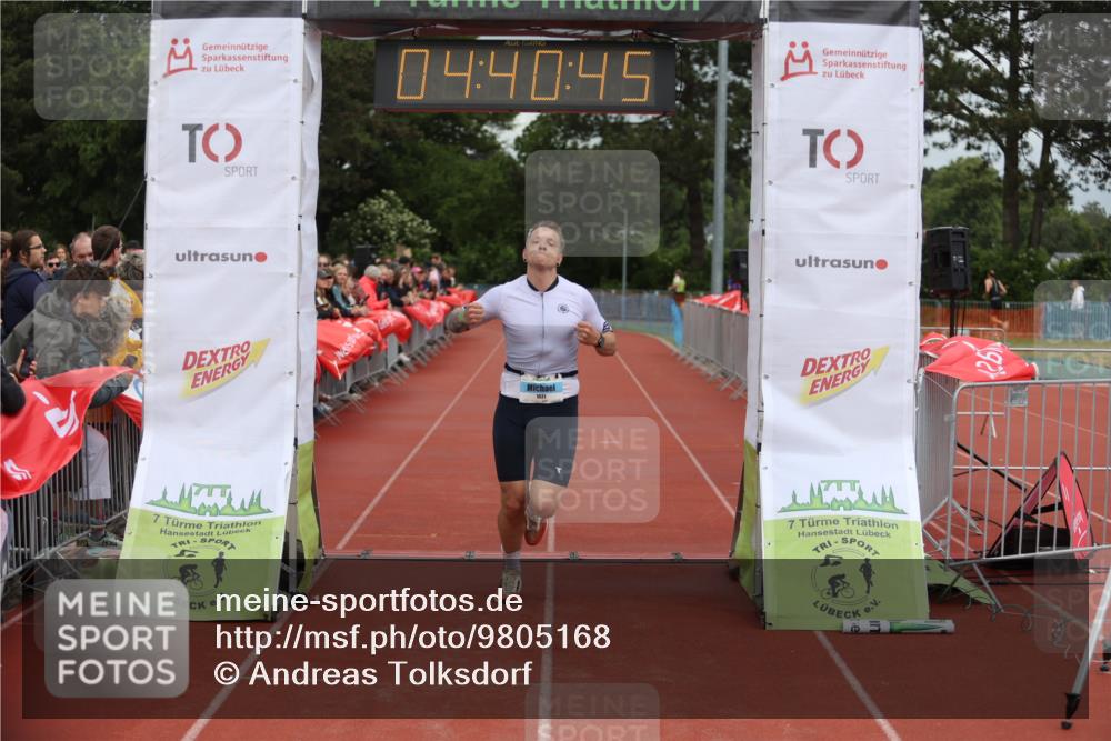14.06.2026 - 7 Türme Triathlon Andreas Tolksdorf http://msf.ph/oto/9805168 14.06.2026 15:40:44 Ziel 1031, 1563 meine-sportfotos.de