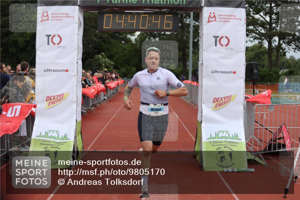 14.06.2026 - 7 Türme Triathlon Andreas Tolksdorf http://msf.ph/oto/9805170 14.06.2026 15:40:45 Ziel 1031, 1563 meine-sportfotos.de