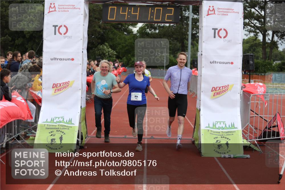14.06.2026 - 7 Türme Triathlon Andreas Tolksdorf http://msf.ph/oto/9805176 14.06.2026 15:41:01 Ziel 1175, 1613, 1622 meine-sportfotos.de
