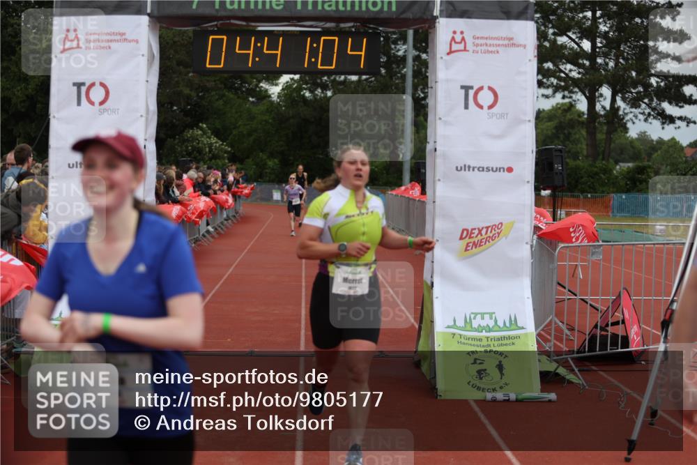 14.06.2026 - 7 Türme Triathlon Andreas Tolksdorf http://msf.ph/oto/9805177 14.06.2026 15:41:03 Ziel 1175, 1613, 1622 meine-sportfotos.de