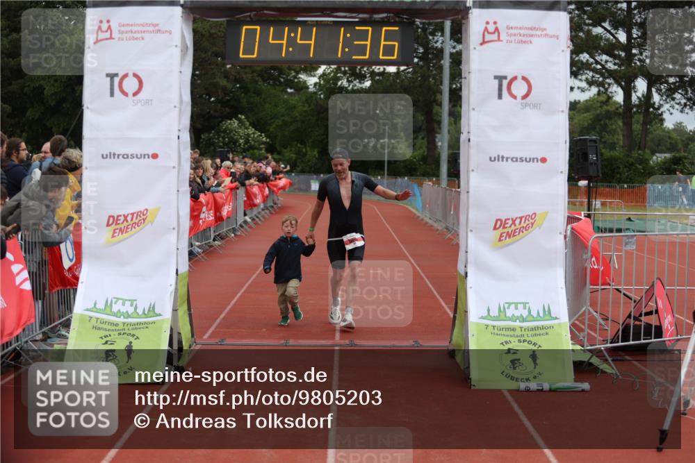 14.06.2026 - 7 Türme Triathlon Andreas Tolksdorf http://msf.ph/oto/9805203 14.06.2026 15:41:35 Ziel 713, 731, 1165 meine-sportfotos.de