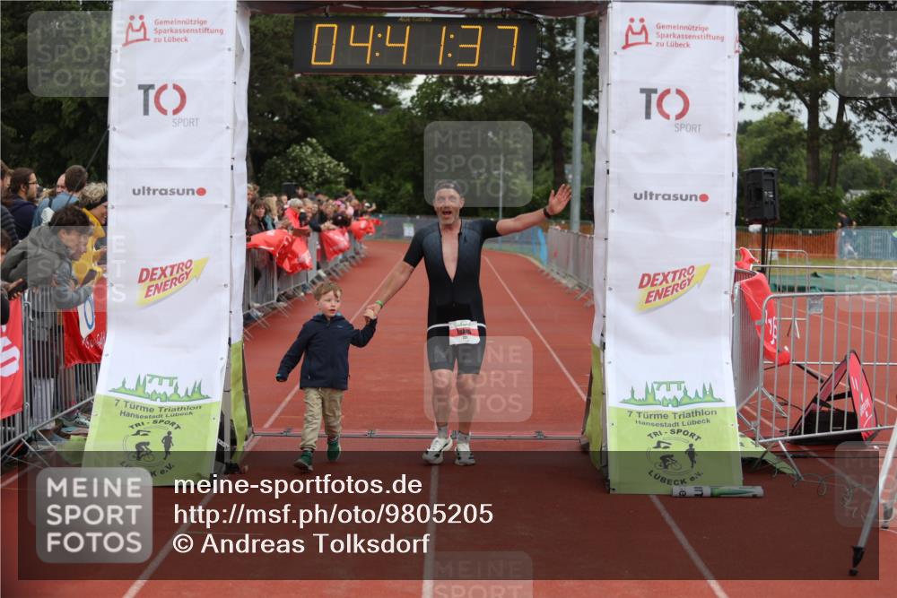 14.06.2026 - 7 Türme Triathlon Andreas Tolksdorf http://msf.ph/oto/9805205 14.06.2026 15:41:36 Ziel 713, 731, 1165 meine-sportfotos.de