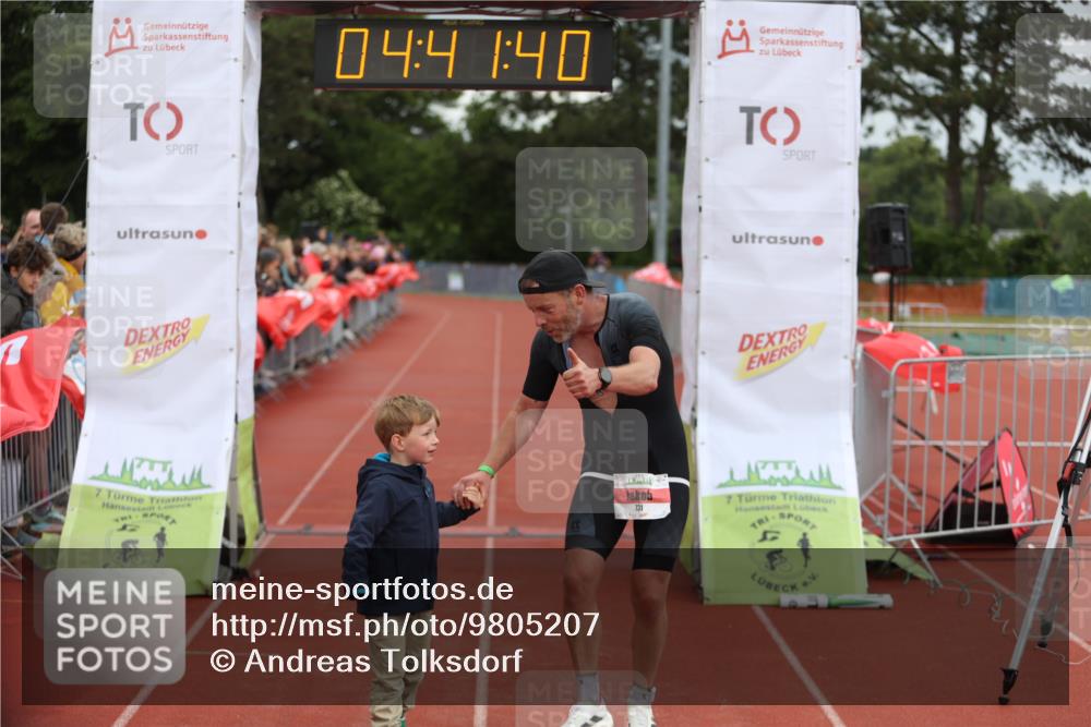 14.06.2026 - 7 Türme Triathlon Andreas Tolksdorf http://msf.ph/oto/9805207 14.06.2026 15:41:39 Ziel 731 meine-sportfotos.de