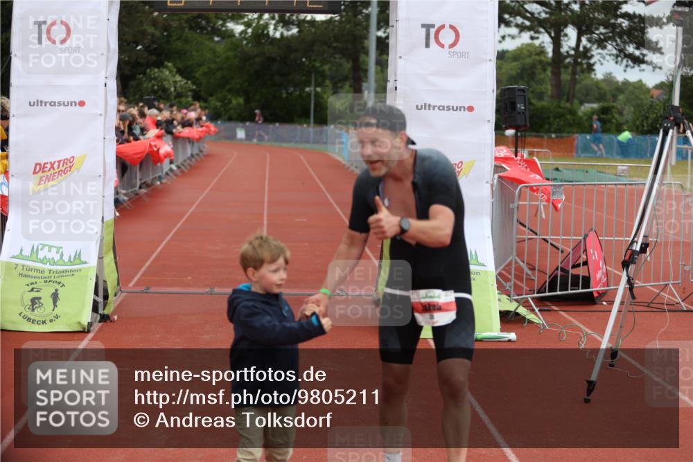 14.06.2026 - 7 Türme Triathlon Andreas Tolksdorf http://msf.ph/oto/9805211 14.06.2026 15:41:41 Ziel 731 meine-sportfotos.de