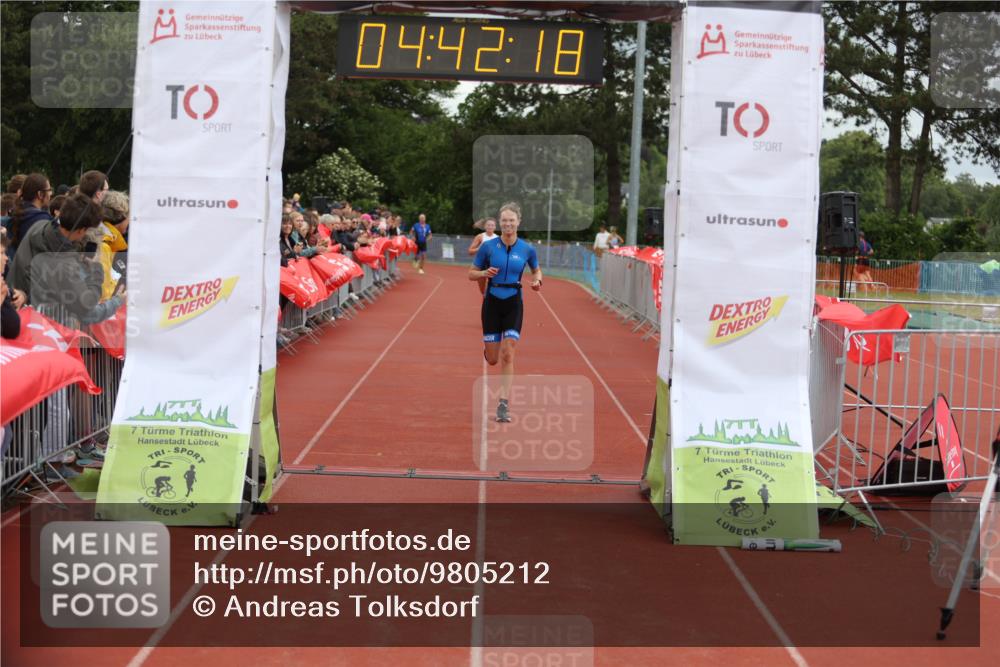 14.06.2026 - 7 Türme Triathlon Andreas Tolksdorf http://msf.ph/oto/9805212 14.06.2026 15:42:18 Ziel 911, 1184 meine-sportfotos.de