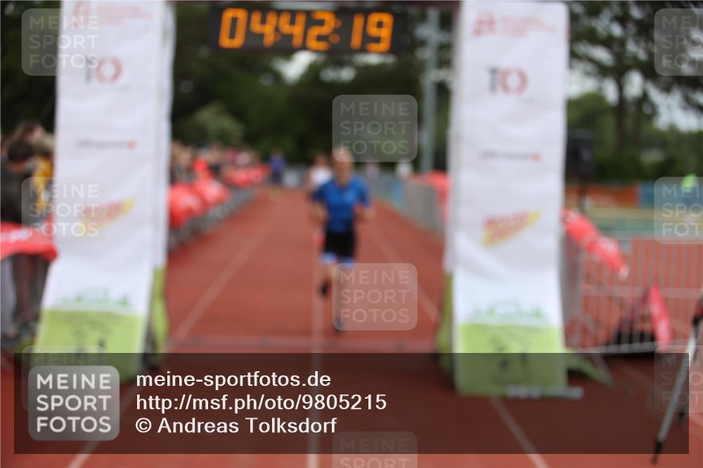 14.06.2026 - 7 Türme Triathlon Andreas Tolksdorf http://msf.ph/oto/9805215 14.06.2026 15:42:18 Ziel 911, 1184 meine-sportfotos.de