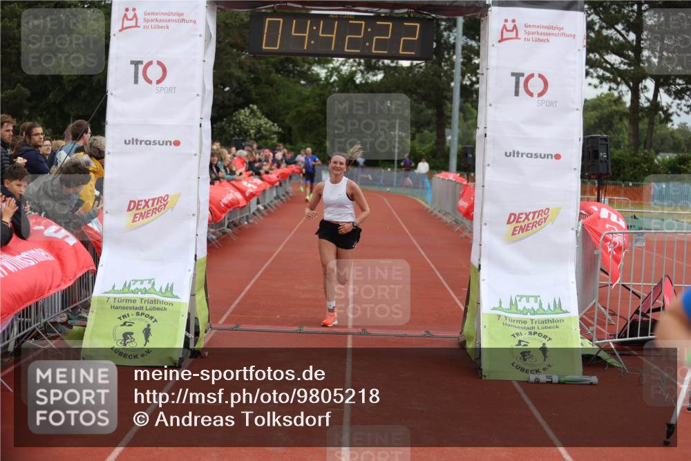 14.06.2026 - 7 Türme Triathlon Andreas Tolksdorf http://msf.ph/oto/9805218 14.06.2026 15:42:21 Ziel 911, 1184 meine-sportfotos.de