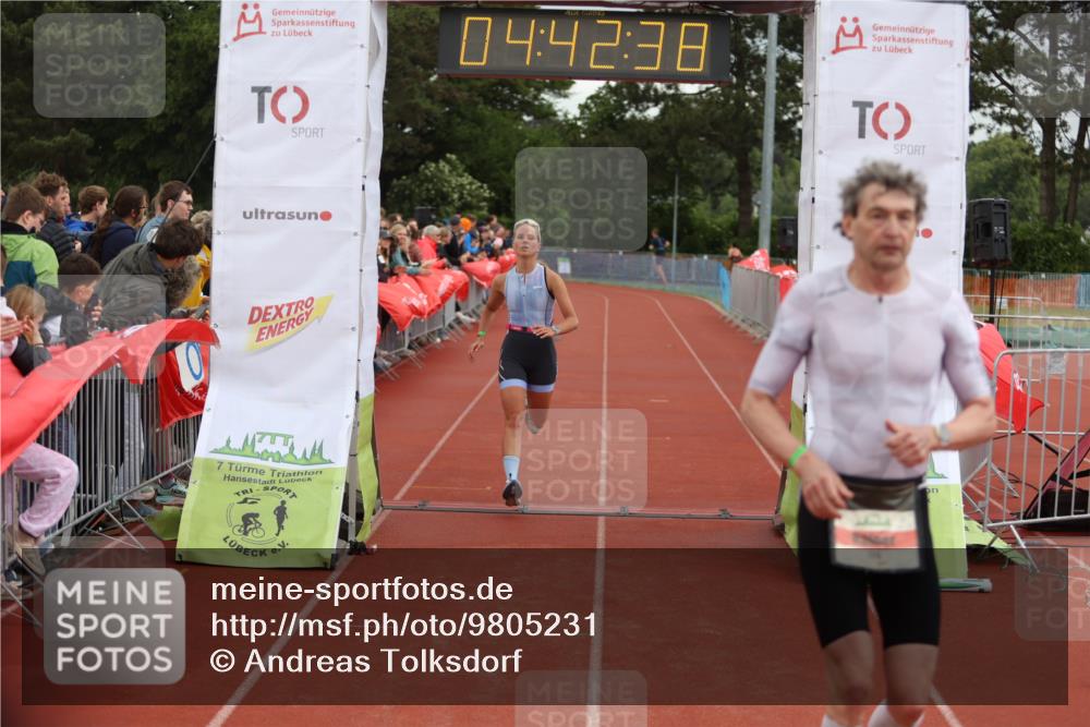 14.06.2026 - 7 Türme Triathlon Andreas Tolksdorf http://msf.ph/oto/9805231 14.06.2026 15:42:37 Ziel 725, 986, 1759 meine-sportfotos.de