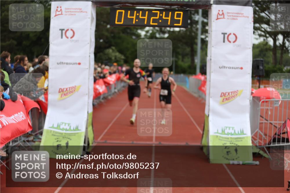 14.06.2026 - 7 Türme Triathlon Andreas Tolksdorf http://msf.ph/oto/9805237 14.06.2026 15:42:47 Ziel 614, 1108, 1614 meine-sportfotos.de