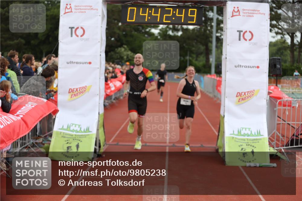 14.06.2026 - 7 Türme Triathlon Andreas Tolksdorf http://msf.ph/oto/9805238 14.06.2026 15:42:48 Ziel 614, 1108, 1614 meine-sportfotos.de