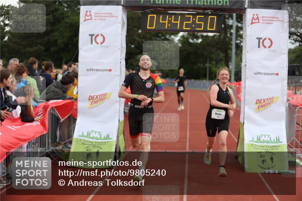 14.06.2026 - 7 Türme Triathlon Andreas Tolksdorf http://msf.ph/oto/9805240 14.06.2026 15:42:49 Ziel 614, 1108, 1614 meine-sportfotos.de