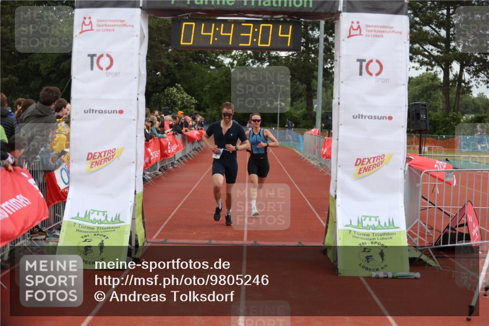 14.06.2026 - 7 Türme Triathlon Andreas Tolksdorf http://msf.ph/oto/9805246 14.06.2026 15:43:03 Ziel 1129, 1760 meine-sportfotos.de