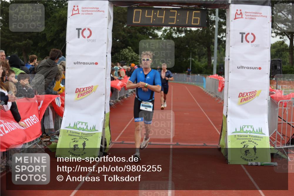 14.06.2026 - 7 Türme Triathlon Andreas Tolksdorf http://msf.ph/oto/9805255 14.06.2026 15:43:15 Ziel 710, 1067, 1601 meine-sportfotos.de
