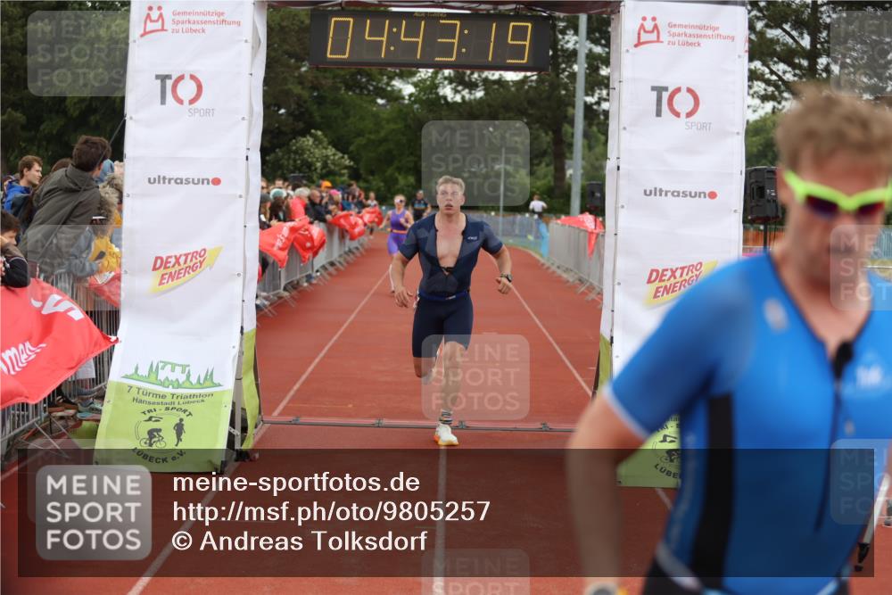 14.06.2026 - 7 Türme Triathlon Andreas Tolksdorf http://msf.ph/oto/9805257 14.06.2026 15:43:18 Ziel 710, 1067, 1601 meine-sportfotos.de