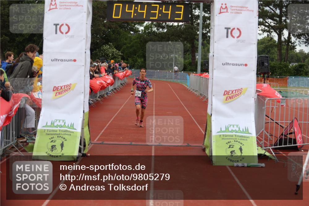 14.06.2026 - 7 Türme Triathlon Andreas Tolksdorf http://msf.ph/oto/9805279 14.06.2026 15:43:42 Ziel 1132, 1570 meine-sportfotos.de