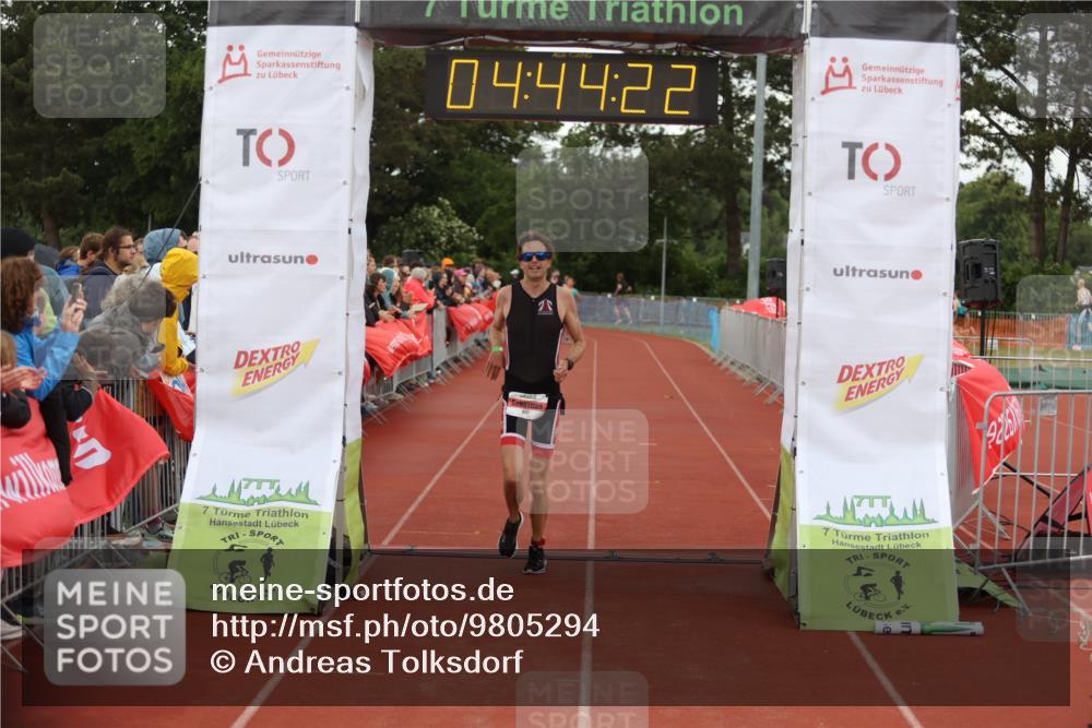 14.06.2026 - 7 Türme Triathlon Andreas Tolksdorf http://msf.ph/oto/9805294 14.06.2026 15:44:20 Ziel 602, 1141 meine-sportfotos.de