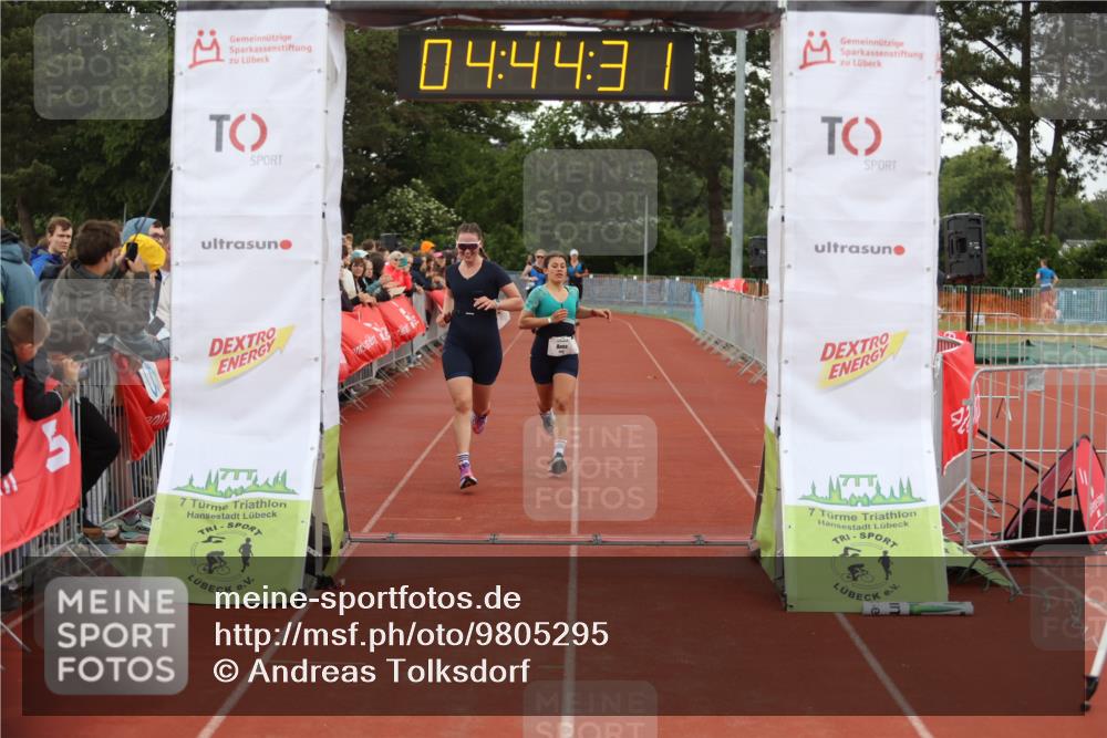 14.06.2026 - 7 Türme Triathlon Andreas Tolksdorf http://msf.ph/oto/9805295 14.06.2026 15:44:30 Ziel 1068, 1694, 1725 meine-sportfotos.de
