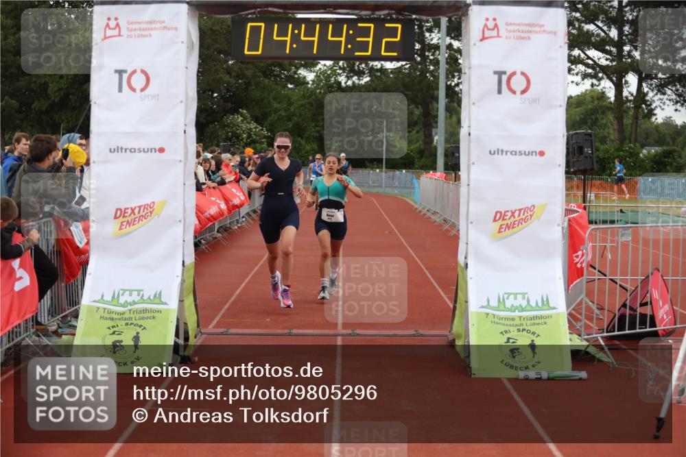 14.06.2026 - 7 Türme Triathlon Andreas Tolksdorf http://msf.ph/oto/9805296 14.06.2026 15:44:30 Ziel 1068, 1694, 1725 meine-sportfotos.de