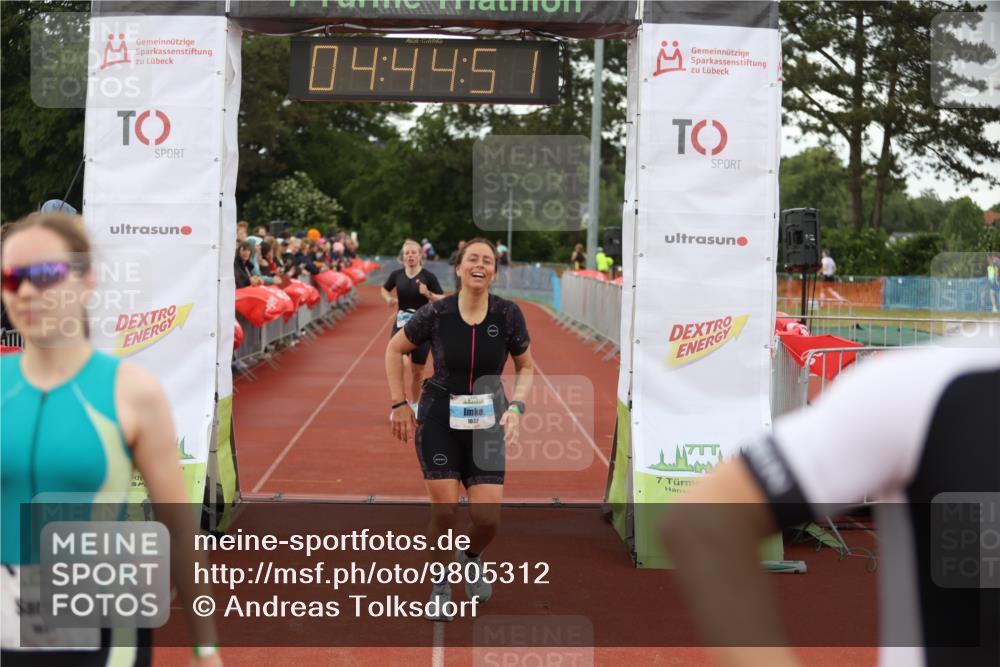 14.06.2026 - 7 Türme Triathlon Andreas Tolksdorf http://msf.ph/oto/9805312 14.06.2026 15:44:49 Ziel 832, 992, 993, 1032, 1651 meine-sportfotos.de