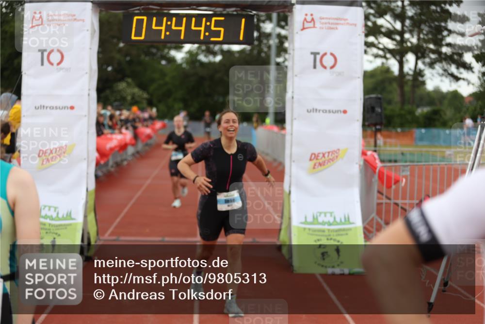 14.06.2026 - 7 Türme Triathlon Andreas Tolksdorf http://msf.ph/oto/9805313 14.06.2026 15:44:50 Ziel 832, 992, 993, 1032, 1651 meine-sportfotos.de