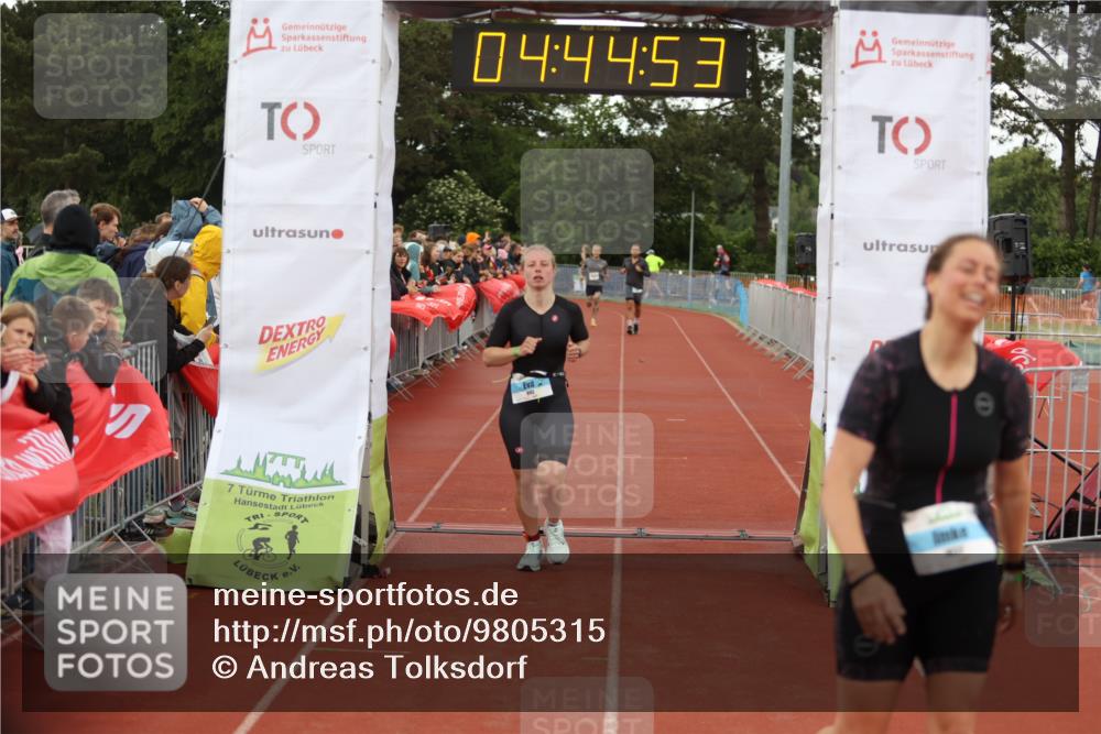 14.06.2026 - 7 Türme Triathlon Andreas Tolksdorf http://msf.ph/oto/9805315 14.06.2026 15:44:52 Ziel 896, 993, 1032, 1651 meine-sportfotos.de