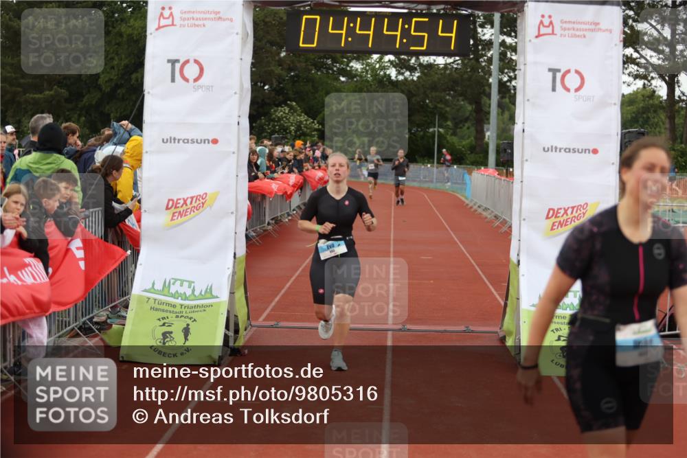14.06.2026 - 7 Türme Triathlon Andreas Tolksdorf http://msf.ph/oto/9805316 14.06.2026 15:44:52 Ziel 896, 993, 1032, 1651 meine-sportfotos.de