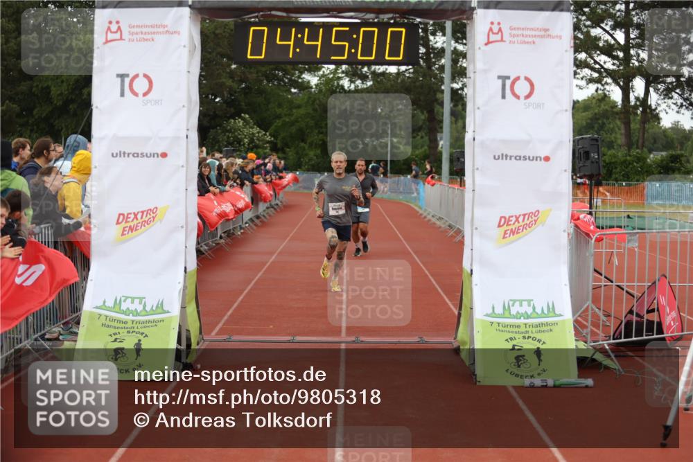 14.06.2026 - 7 Türme Triathlon Andreas Tolksdorf http://msf.ph/oto/9805318 14.06.2026 15:44:58 Ziel 896, 993, 1097 meine-sportfotos.de
