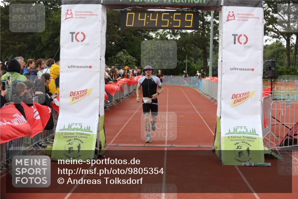 14.06.2026 - 7 Türme Triathlon Andreas Tolksdorf http://msf.ph/oto/9805354 14.06.2026 15:45:58 Ziel 875, 1173 meine-sportfotos.de