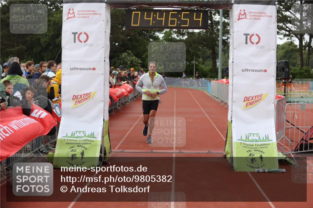 14.06.2026 - 7 Türme Triathlon Andreas Tolksdorf http://msf.ph/oto/9805382 14.06.2026 15:46:53 Ziel 980, 1687 meine-sportfotos.de