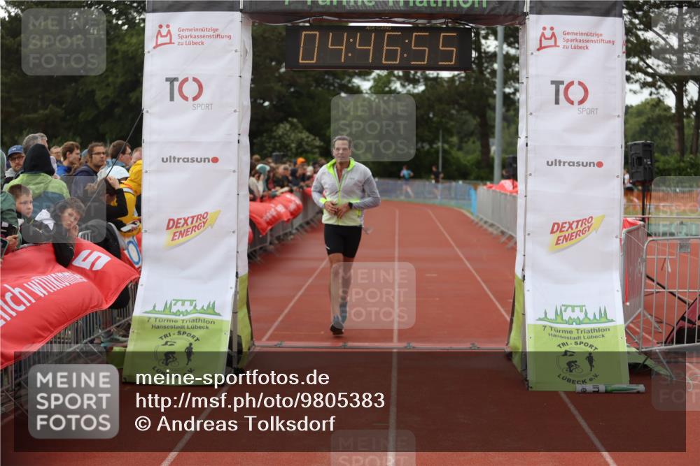 14.06.2026 - 7 Türme Triathlon Andreas Tolksdorf http://msf.ph/oto/9805383 14.06.2026 15:46:54 Ziel 980 meine-sportfotos.de