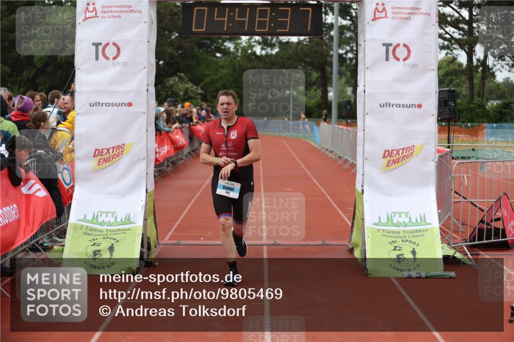 14.06.2026 - 7 Türme Triathlon Andreas Tolksdorf http://msf.ph/oto/9805469 14.06.2026 15:48:36 Ziel 990 meine-sportfotos.de