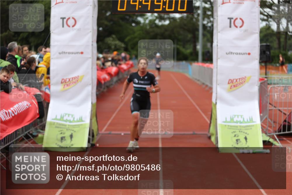 14.06.2026 - 7 Türme Triathlon Andreas Tolksdorf http://msf.ph/oto/9805486 14.06.2026 15:48:59 Ziel 1041, 1164, 1186 meine-sportfotos.de