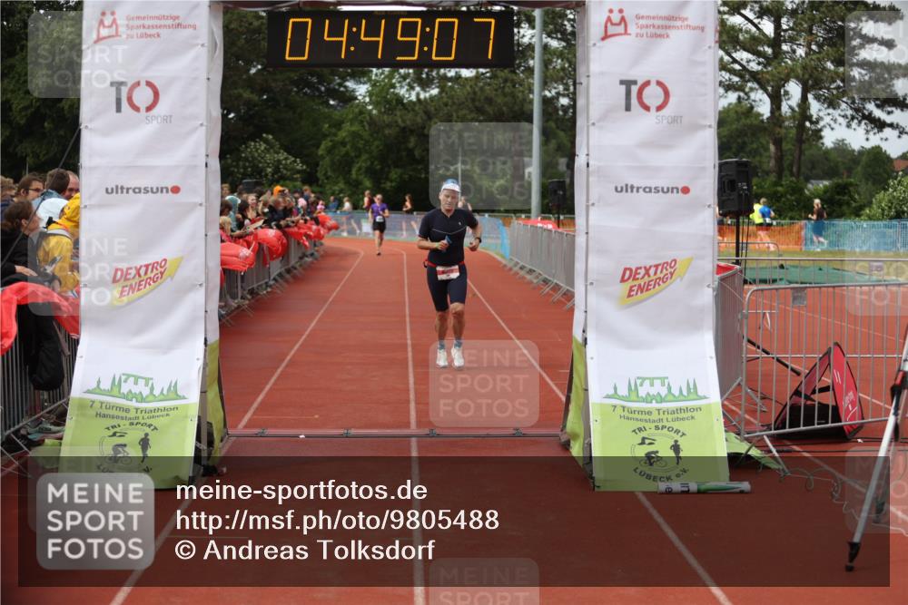 14.06.2026 - 7 Türme Triathlon Andreas Tolksdorf http://msf.ph/oto/9805488 14.06.2026 15:49:06 Ziel 738, 1164 meine-sportfotos.de