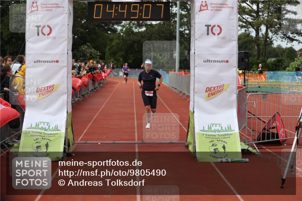 14.06.2026 - 7 Türme Triathlon Andreas Tolksdorf http://msf.ph/oto/9805490 14.06.2026 15:49:06 Ziel 738, 1164 meine-sportfotos.de