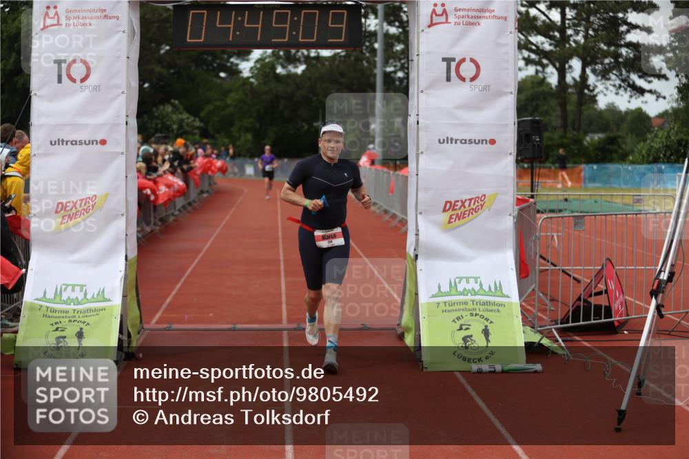 14.06.2026 - 7 Türme Triathlon Andreas Tolksdorf http://msf.ph/oto/9805492 14.06.2026 15:49:08 Ziel 738 meine-sportfotos.de