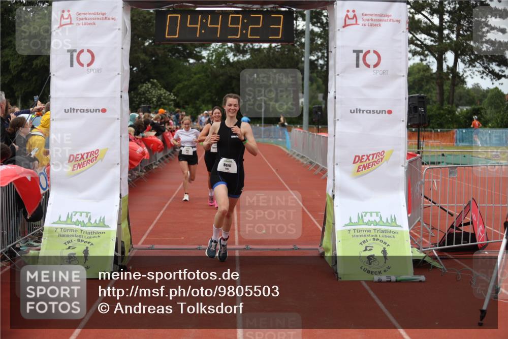 14.06.2026 - 7 Türme Triathlon Andreas Tolksdorf http://msf.ph/oto/9805503 14.06.2026 15:49:22 Ziel 693, 938, 975, 1568, 1707, 1713 meine-sportfotos.de