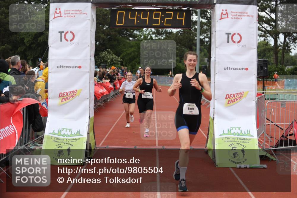 14.06.2026 - 7 Türme Triathlon Andreas Tolksdorf http://msf.ph/oto/9805504 14.06.2026 15:49:23 Ziel 693, 938, 975, 1568, 1707, 1713 meine-sportfotos.de
