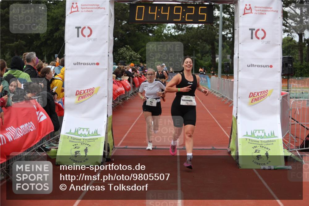 14.06.2026 - 7 Türme Triathlon Andreas Tolksdorf http://msf.ph/oto/9805507 14.06.2026 15:49:24 Ziel 693, 938, 975, 1568, 1707, 1713 meine-sportfotos.de