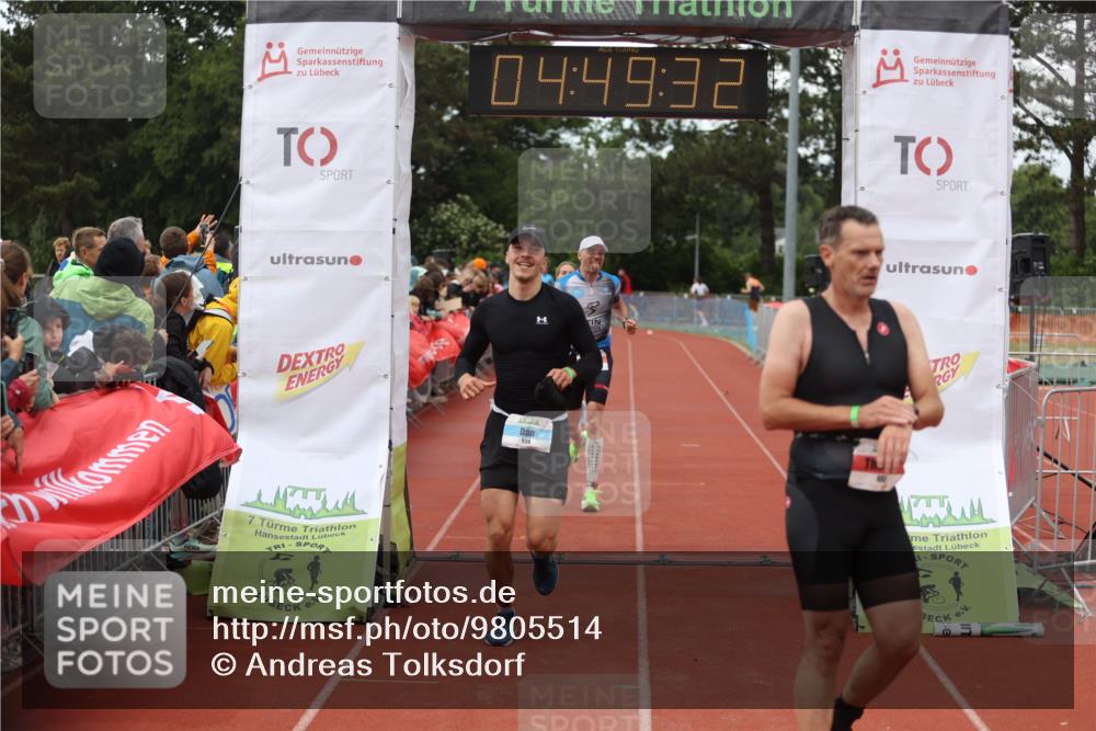 14.06.2026 - 7 Türme Triathlon Andreas Tolksdorf http://msf.ph/oto/9805514 14.06.2026 15:49:31 Ziel 693, 759, 938, 1047, 1568, 1604, 1618, 1713, 1752 meine-sportfotos.de