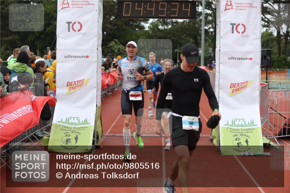 14.06.2026 - 7 Türme Triathlon Andreas Tolksdorf http://msf.ph/oto/9805516 14.06.2026 15:49:33 Ziel 693, 759, 938, 1047, 1568, 1604, 1618, 1752 meine-sportfotos.de