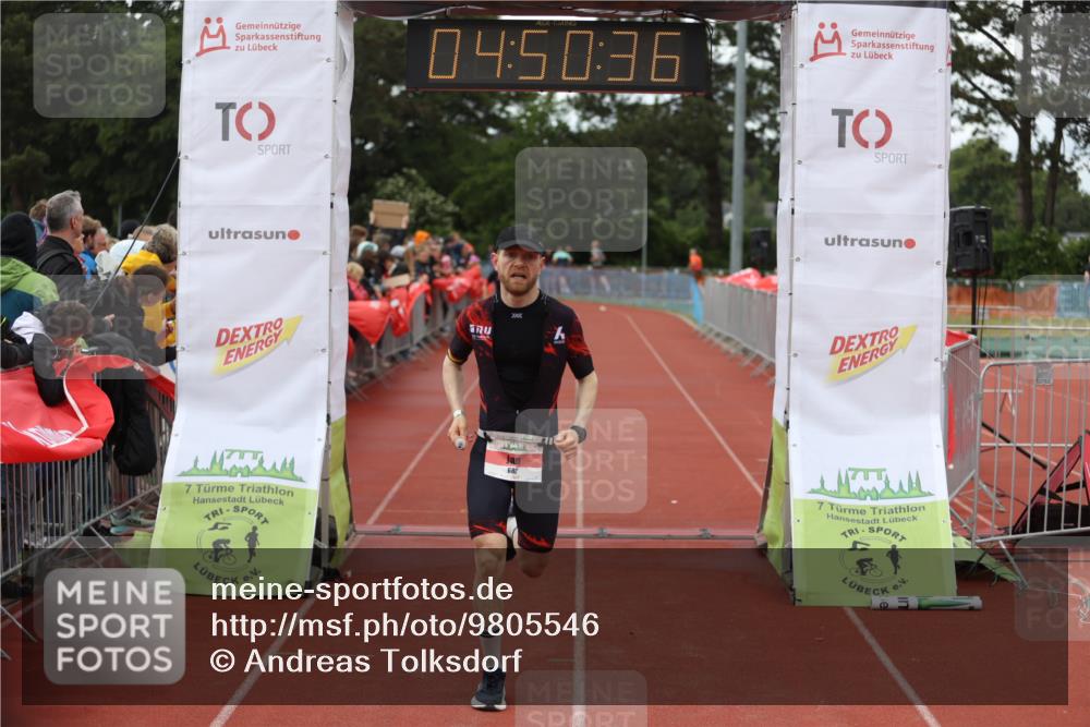 14.06.2026 - 7 Türme Triathlon Andreas Tolksdorf http://msf.ph/oto/9805546 14.06.2026 15:50:35 Ziel 682, 1734 meine-sportfotos.de