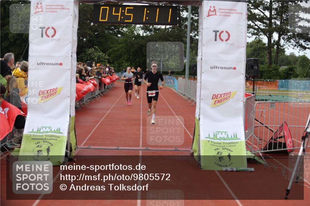 14.06.2026 - 7 Türme Triathlon Andreas Tolksdorf http://msf.ph/oto/9805572 14.06.2026 15:51:10 Ziel 808, 1087, 1726, 1761 meine-sportfotos.de