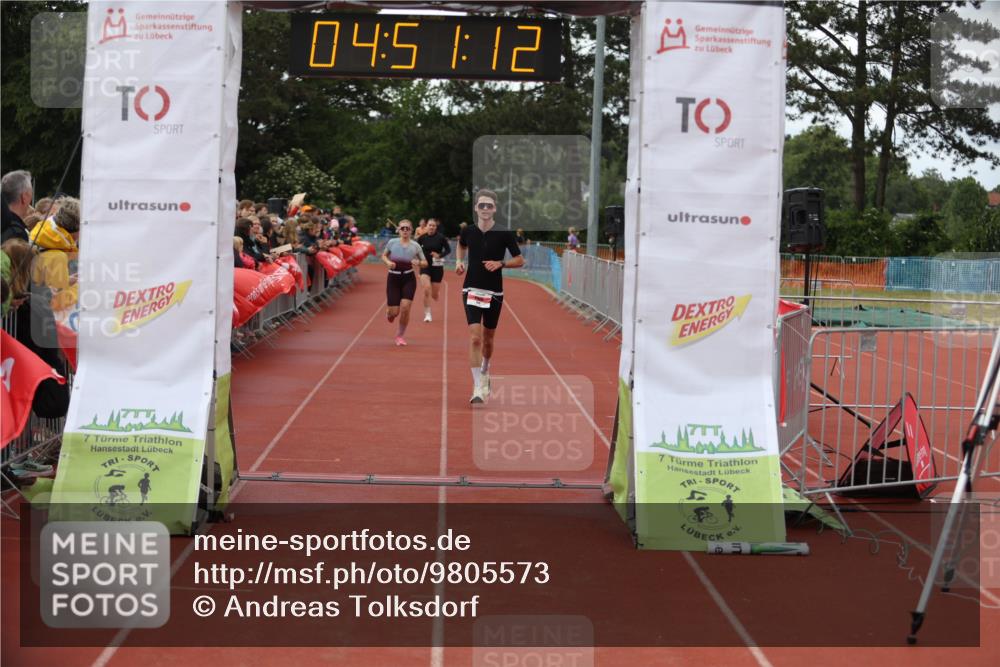 14.06.2026 - 7 Türme Triathlon Andreas Tolksdorf http://msf.ph/oto/9805573 14.06.2026 15:51:11 Ziel 808, 1087, 1726, 1761 meine-sportfotos.de