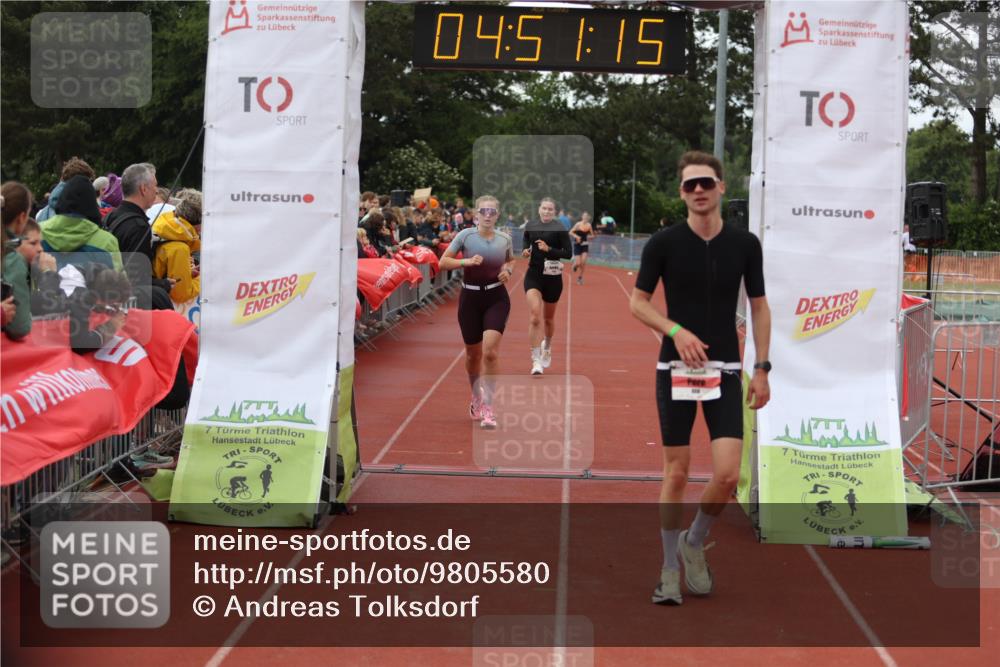 14.06.2026 - 7 Türme Triathlon Andreas Tolksdorf http://msf.ph/oto/9805580 14.06.2026 15:51:14 Ziel 808, 1087, 1726, 1761 meine-sportfotos.de