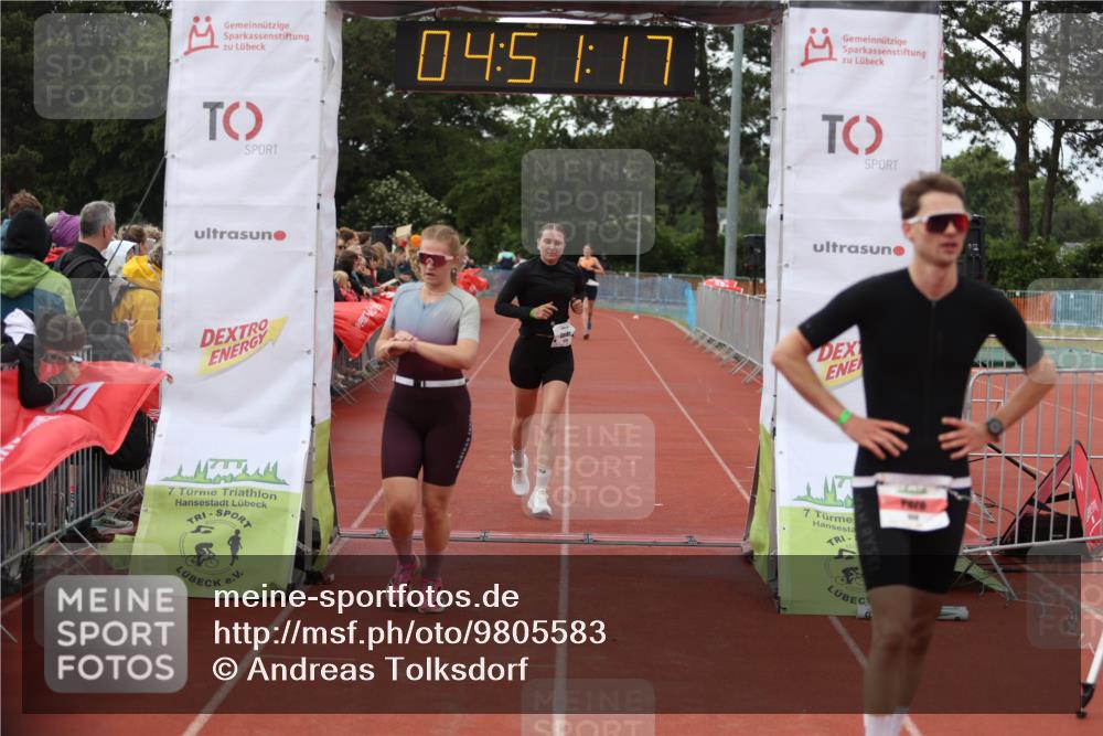 14.06.2026 - 7 Türme Triathlon Andreas Tolksdorf http://msf.ph/oto/9805583 14.06.2026 15:51:16 Ziel 808, 1087, 1726 meine-sportfotos.de
