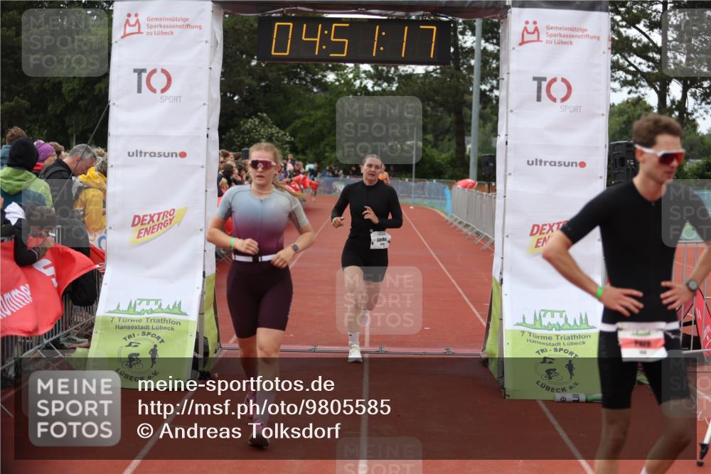 14.06.2026 - 7 Türme Triathlon Andreas Tolksdorf http://msf.ph/oto/9805585 14.06.2026 15:51:16 Ziel 808, 1087, 1726 meine-sportfotos.de