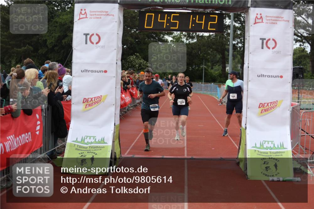 14.06.2026 - 7 Türme Triathlon Andreas Tolksdorf http://msf.ph/oto/9805614 14.06.2026 15:51:41 Ziel 930, 1100, 1160, 1188, 1607 meine-sportfotos.de