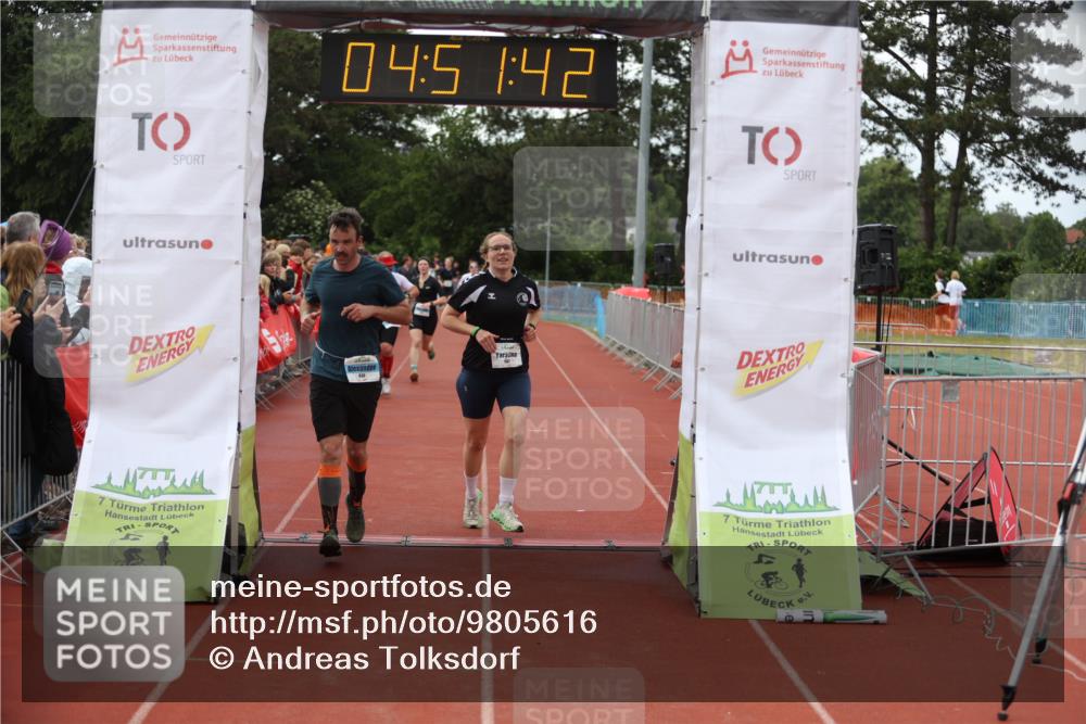 14.06.2026 - 7 Türme Triathlon Andreas Tolksdorf http://msf.ph/oto/9805616 14.06.2026 15:51:41 Ziel 930, 1100, 1160, 1188, 1607 meine-sportfotos.de
