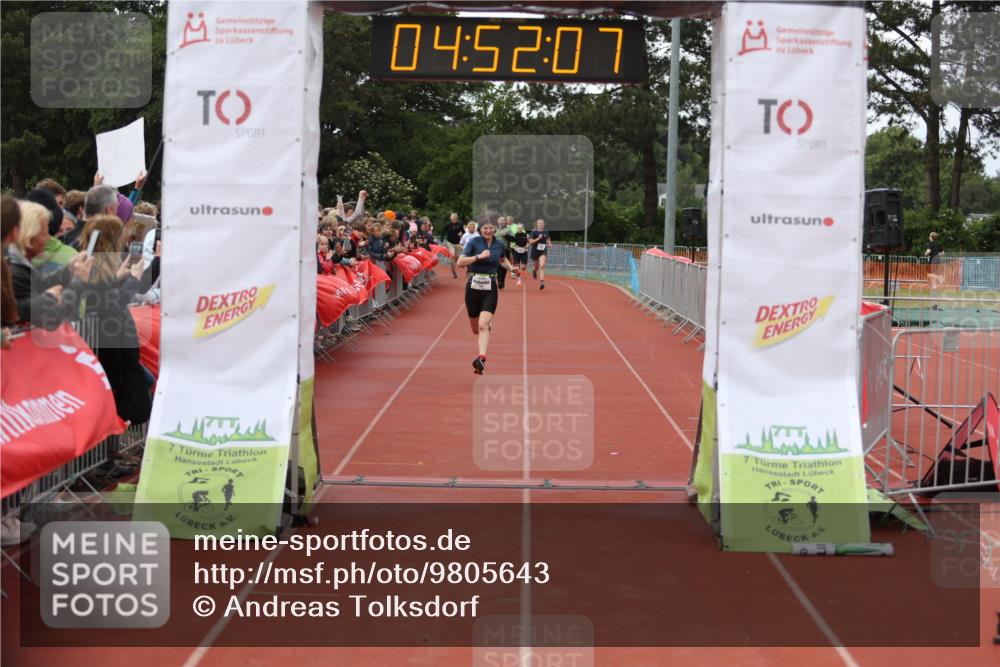 14.06.2026 - 7 Türme Triathlon Andreas Tolksdorf http://msf.ph/oto/9805643 14.06.2026 15:52:06 Ziel 1012, 1627 meine-sportfotos.de